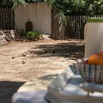 Petit Mas Calme Typique Du Sud !