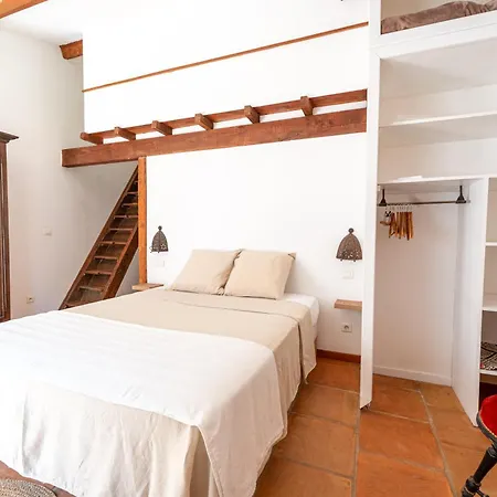 Holiday home Petit Mas Typique Avec Piscine !
