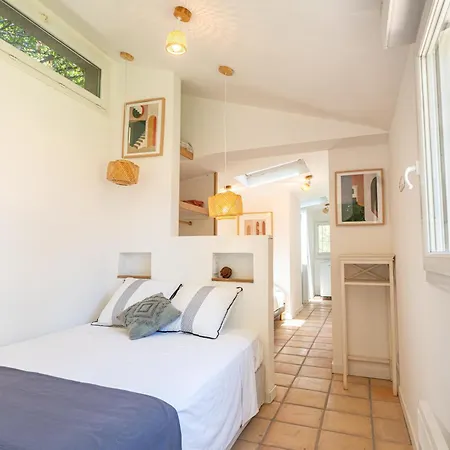 Petit Mas Typique Avec Piscine ! Holiday home *