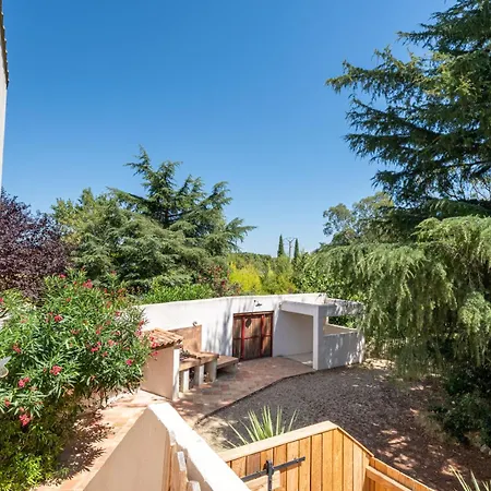 Petit Mas Typique Avec Piscine ! Holiday home