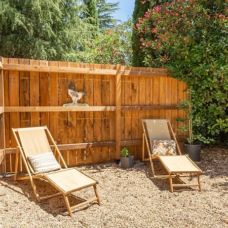 Holiday home Petit Mas Typique Avec Piscine ! Valergues
