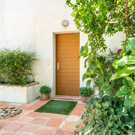Petit Mas Typique Avec Piscine ! Holiday home